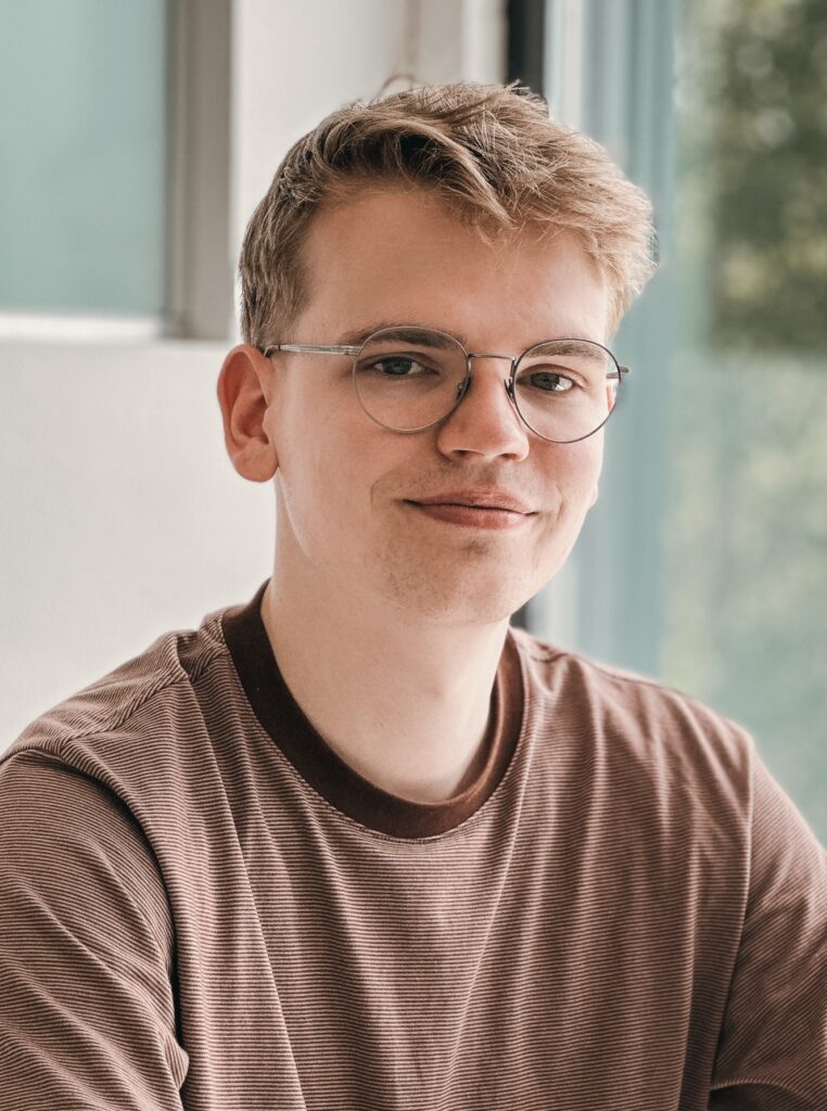 Portrait von Lucas, einem Mitarbeiter von Braintower