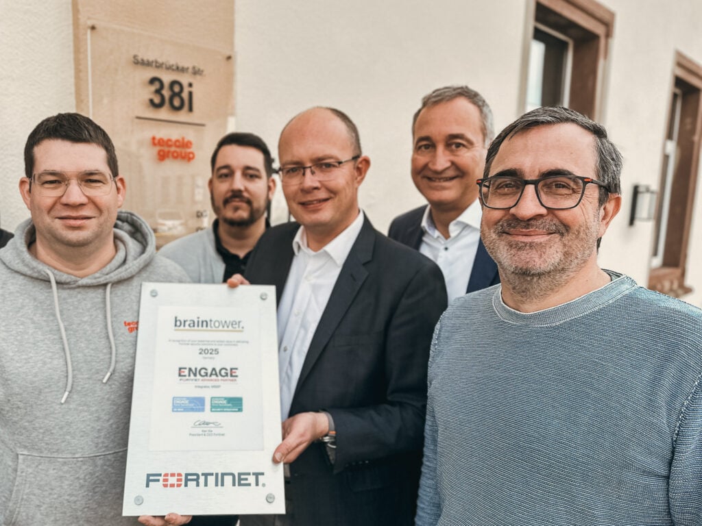 Übergabe des Awards von Fortinet an Braintower
